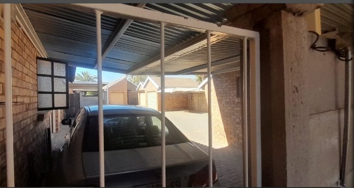 2 Bedroom Property for Sale in Uitsig Free State